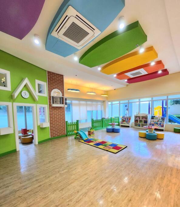Cosy Executive 1 Bedroom Uptown Parksuites Ultra Fast Internet Manila Exteriér fotografie