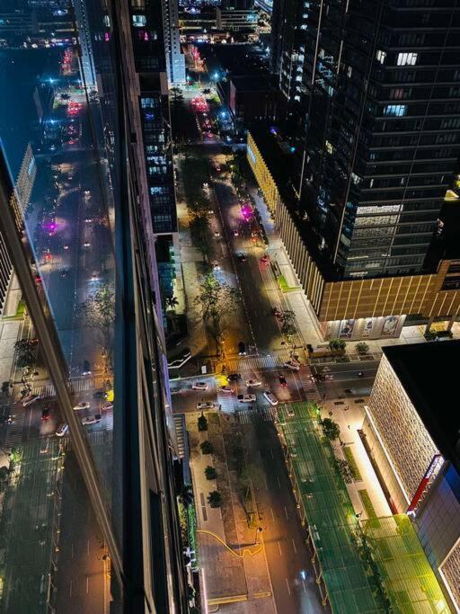 Cosy Executive 1 Bedroom Uptown Parksuites Ultra Fast Internet Manila Exteriér fotografie