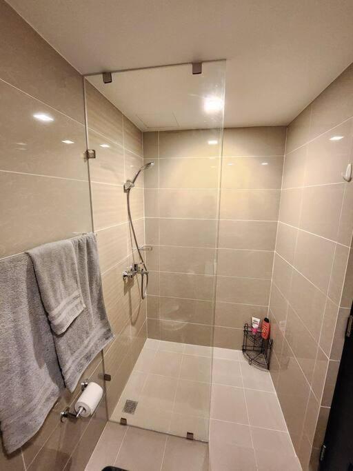Cosy Executive 1 Bedroom Uptown Parksuites Ultra Fast Internet Manila Exteriér fotografie