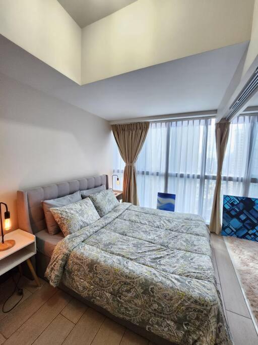 Cosy Executive 1 Bedroom Uptown Parksuites Ultra Fast Internet Manila Exteriér fotografie
