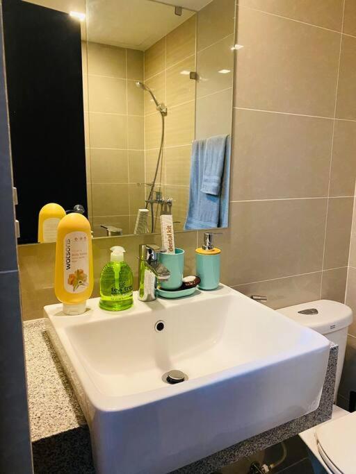 Cosy Executive 1 Bedroom Uptown Parksuites Ultra Fast Internet Manila Exteriér fotografie